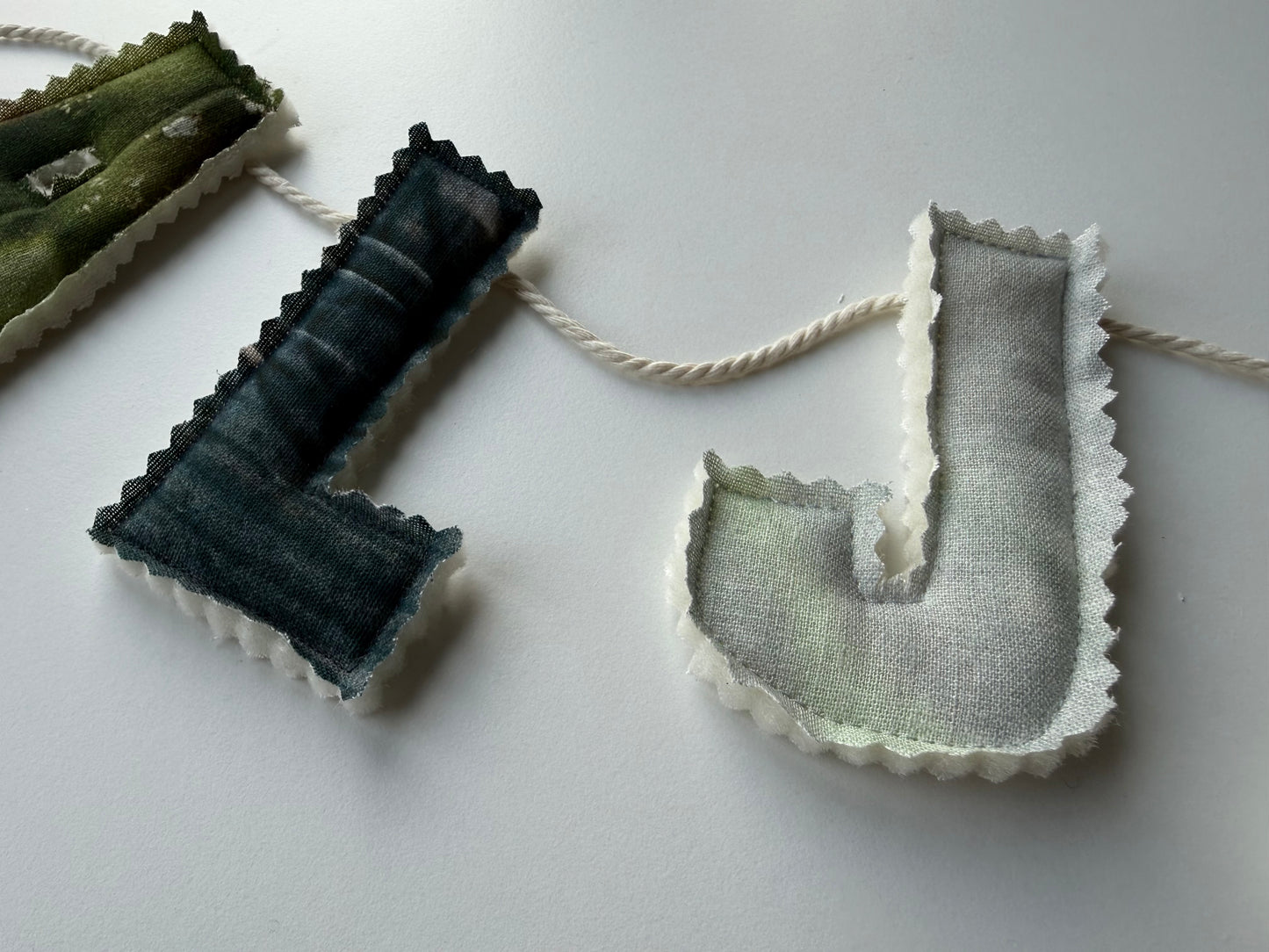 "PALJU ÕNNE" - LETTER BANNER